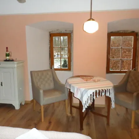 Ferienwohnungen Schloß Roßdorf Rossdorf  Exterior foto