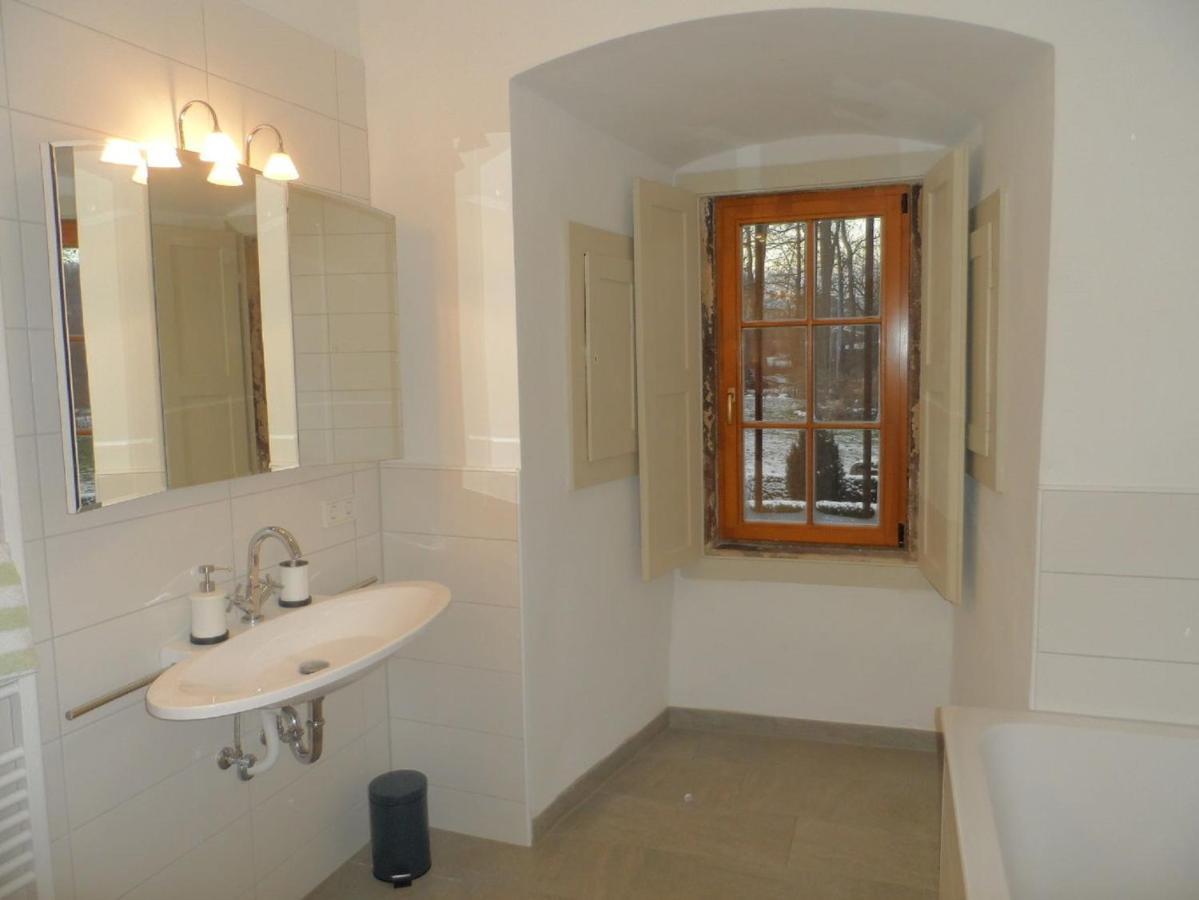 Apartment Schloss Rossdorf &