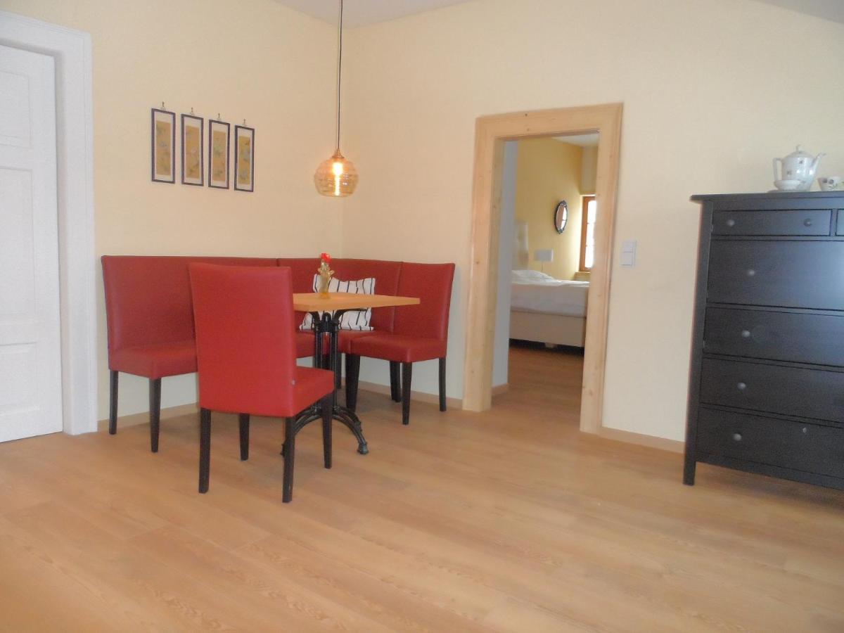 Schloss Rossdorf & Apartment Rossdorf (Thuringia)